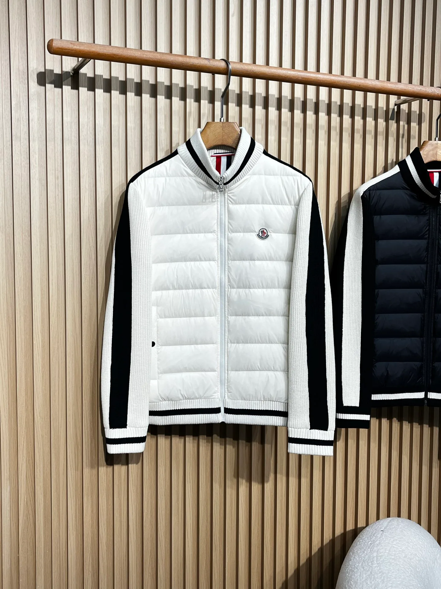 Куртки И Пуховики Мужские Moncler 1387913