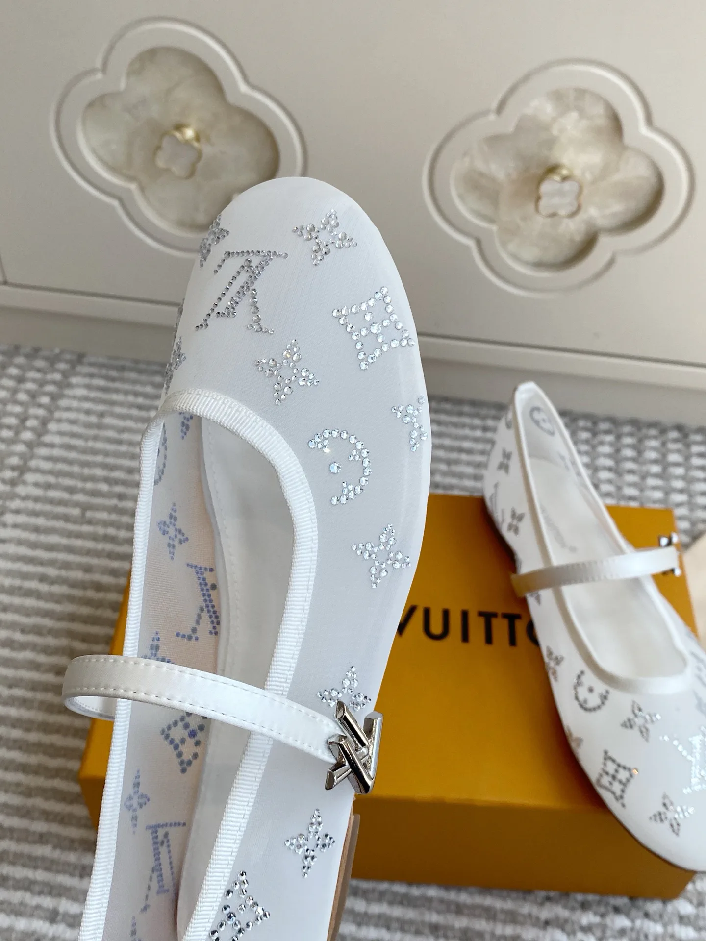 Балетки Женские Louis Vuitton 18135116