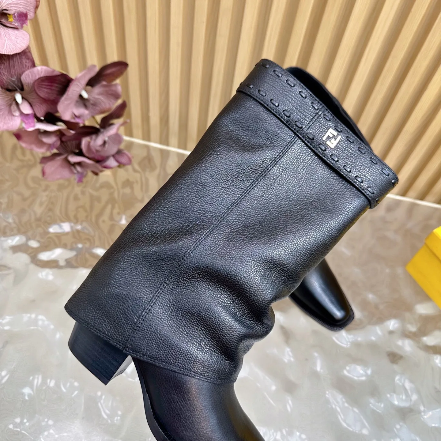 Сапоги Женские Fendi 18235444