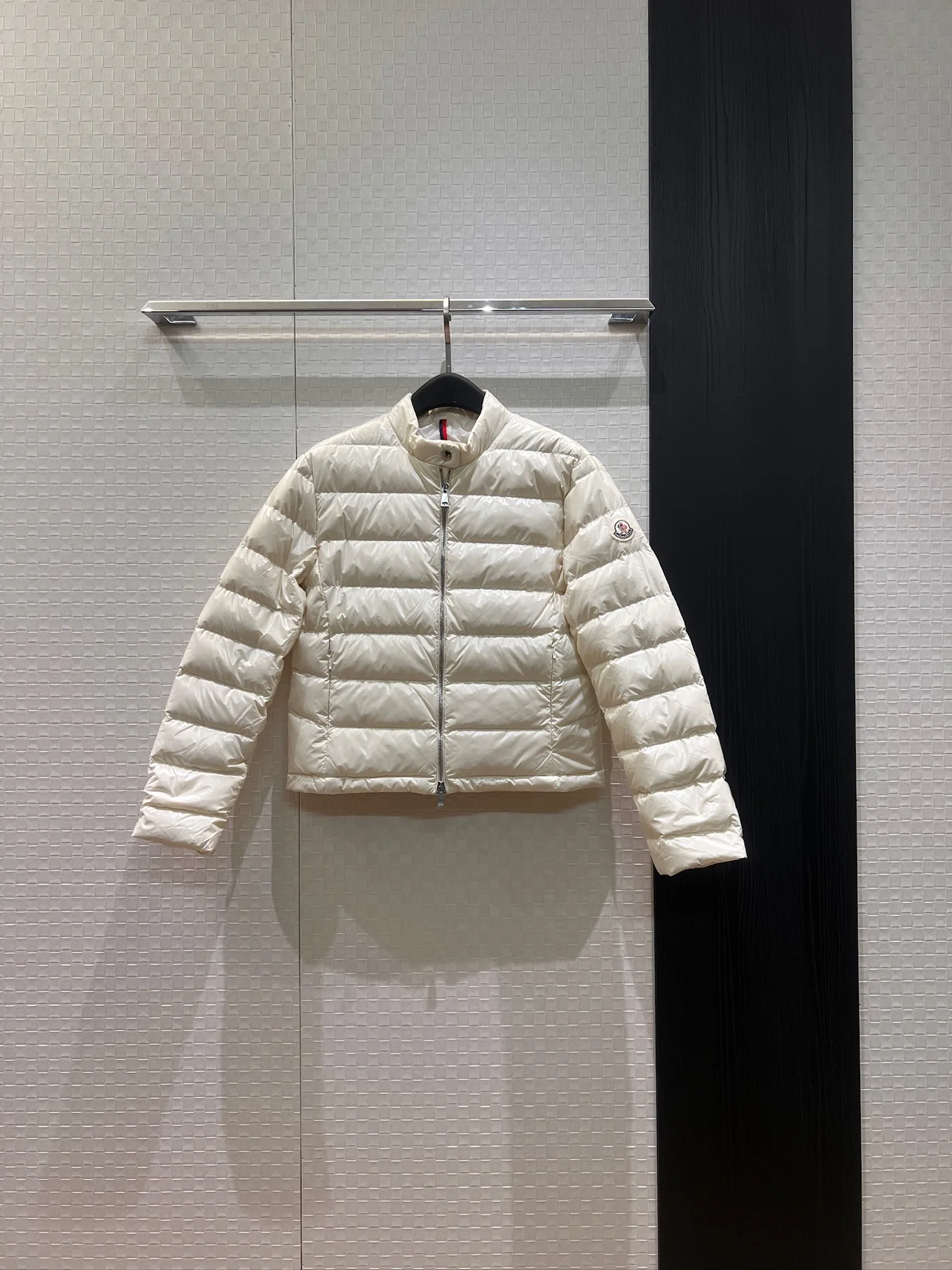 Куртки И Пуховики Женские Moncler 19390116