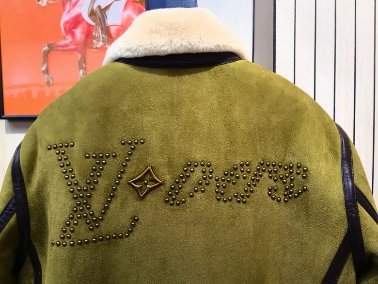 Куртки И Пуховики Женские Louis Vuitton 243744