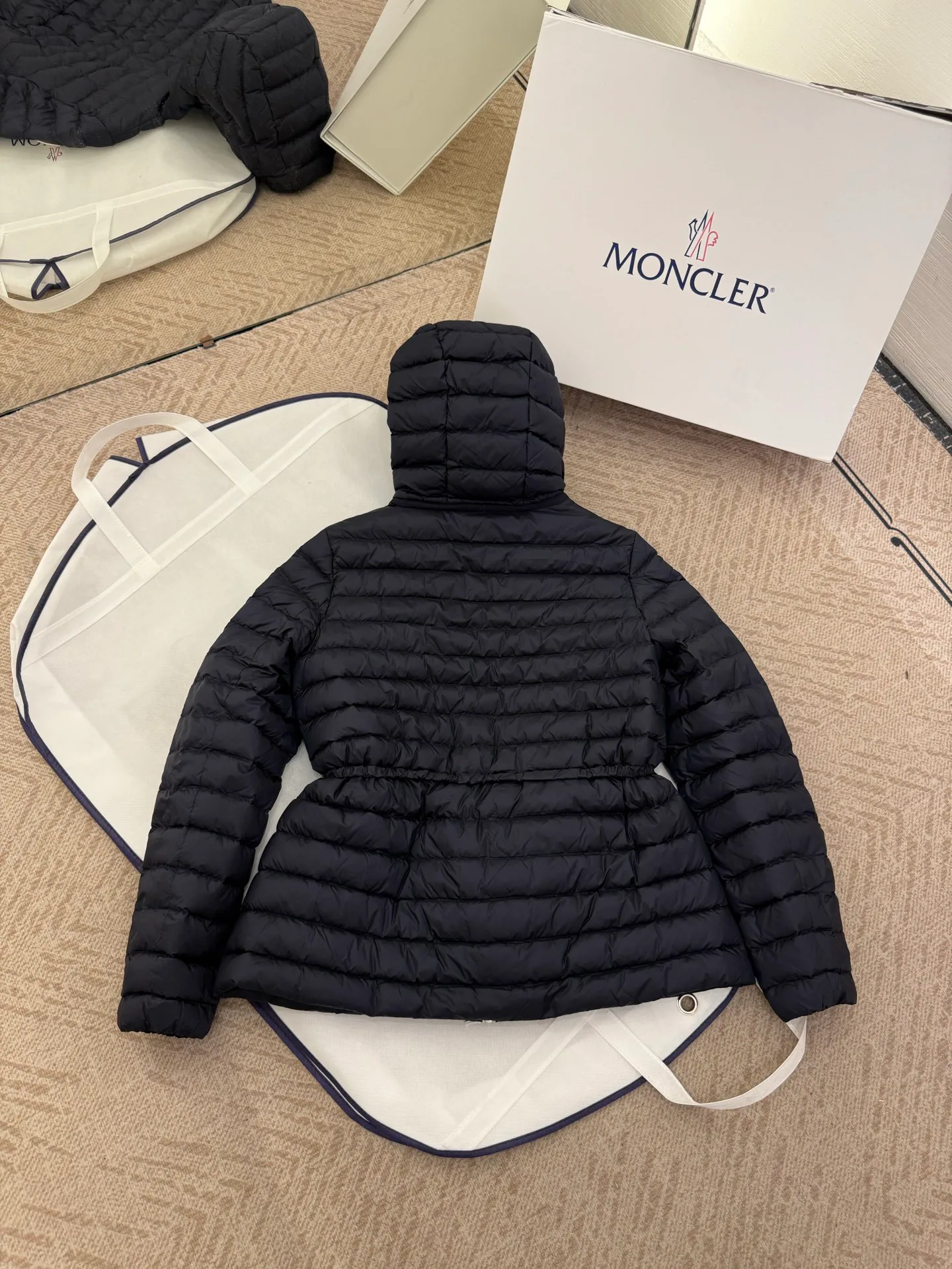 Куртки И Пуховики Женские Moncler 18712233