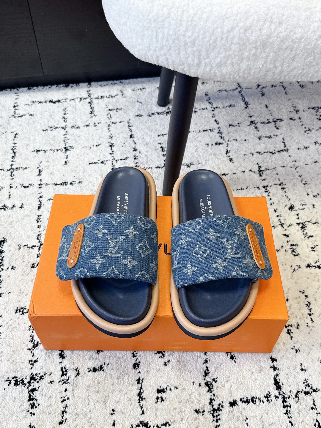 Шлепанцы Женские Louis Vuitton 1752825