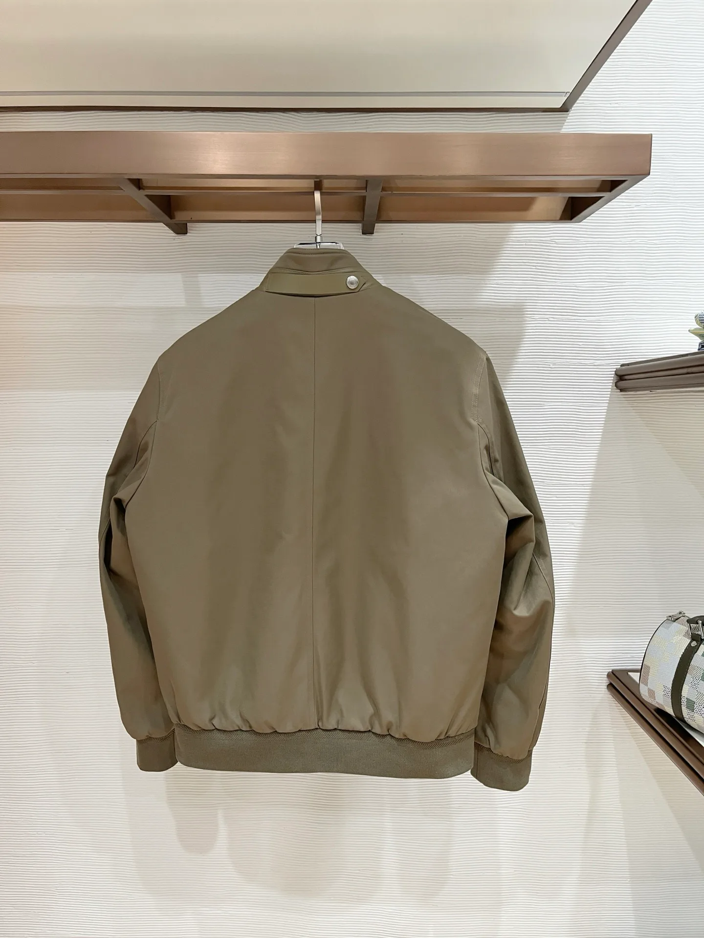 Пуховики Женские Tom Ford 243830