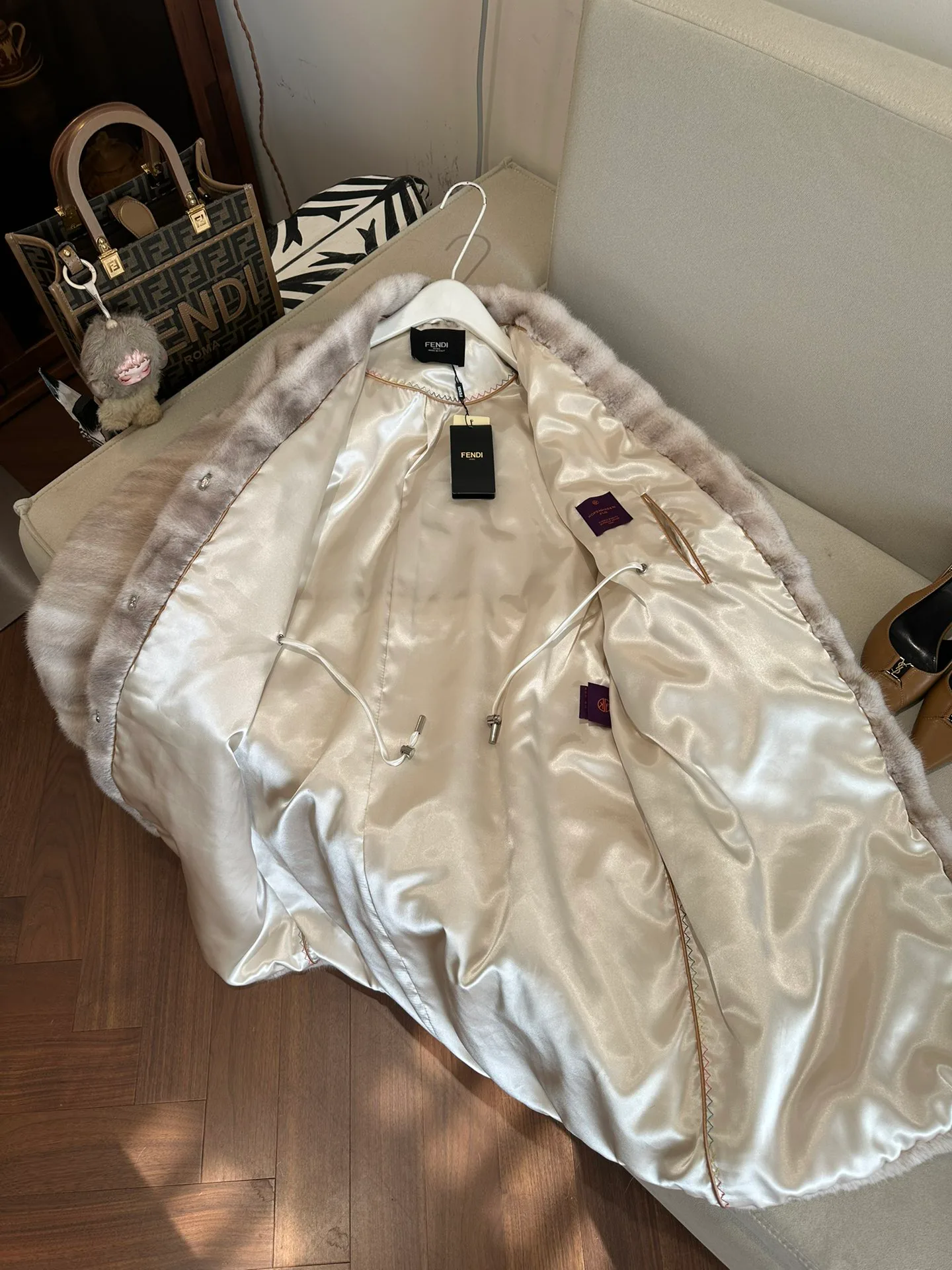 Шубы Женские Fendi 1388432