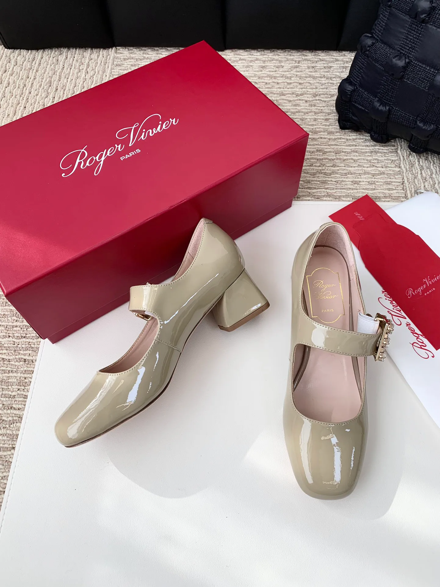 Туфли Женские Roger Vivier 17990354