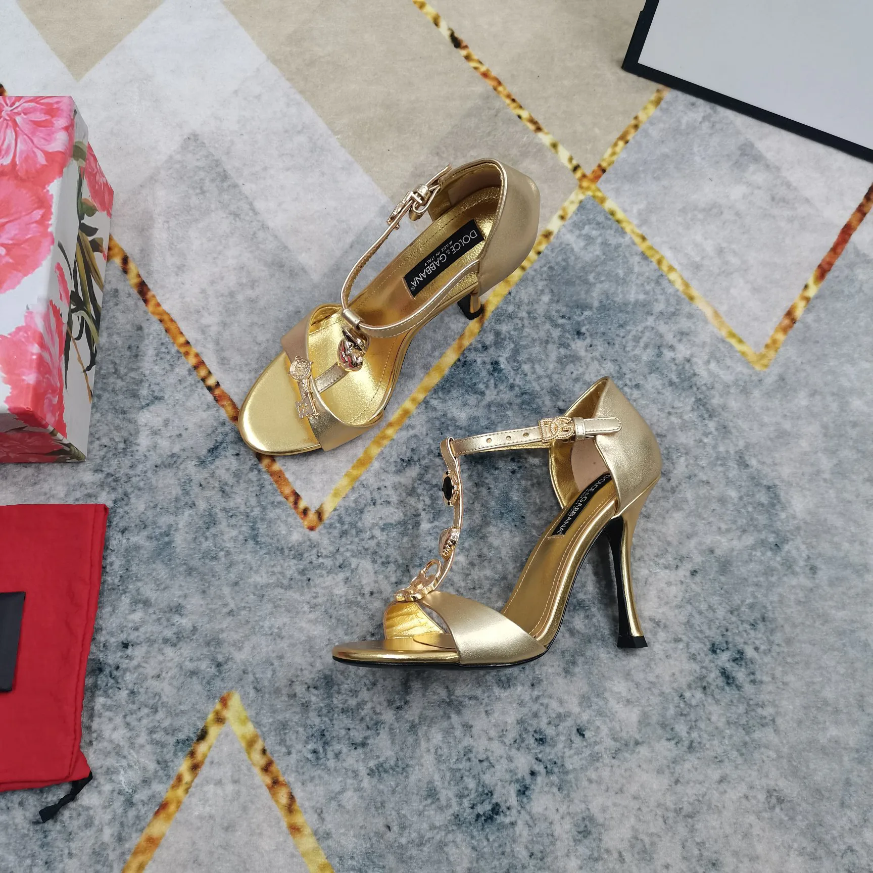 Босоножки Женские Dolce & Gabbana 11247968