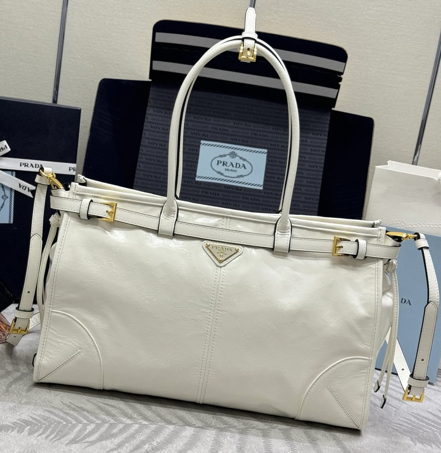 Классические Сумки Женские Prada 11462526