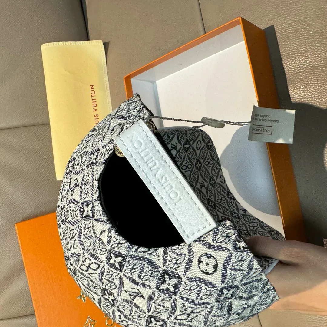 Головные Уборы Louis Vuitton 5922