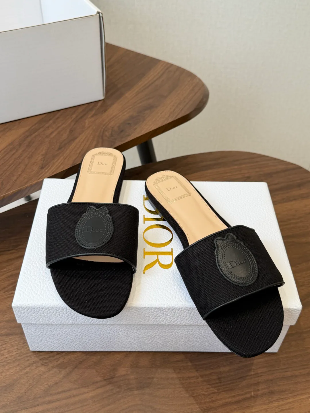 Шлепанцы Женские Christian Dior 17580790