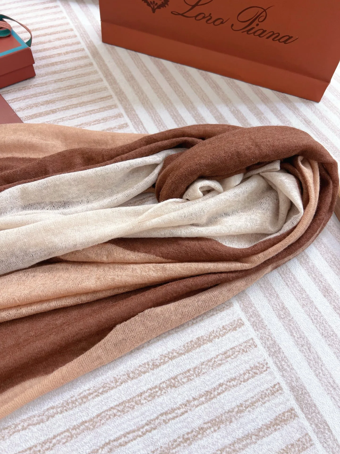 Шарфы Loro Piana 18398000