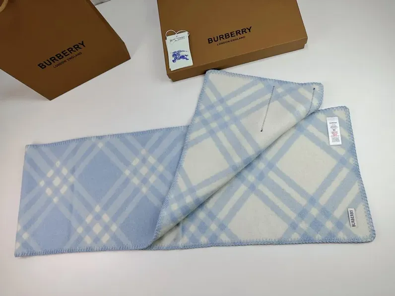 Шарфы Burberry 523809