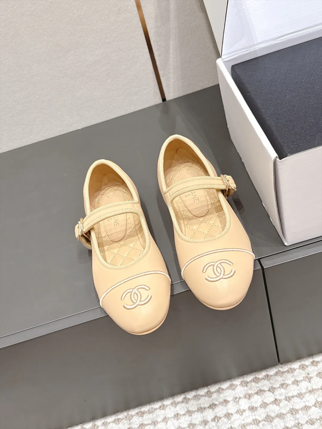 Туфли Женские Chanel 17946738