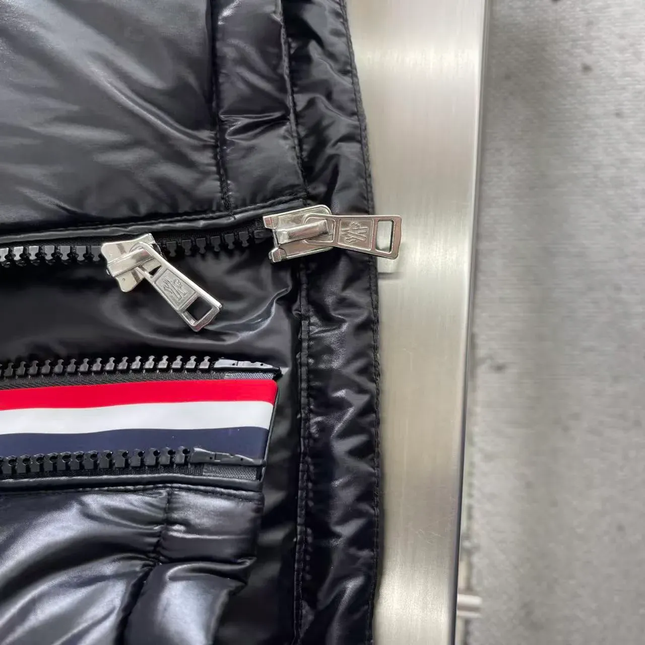 Куртки И Пуховики Мужские Moncler 819107