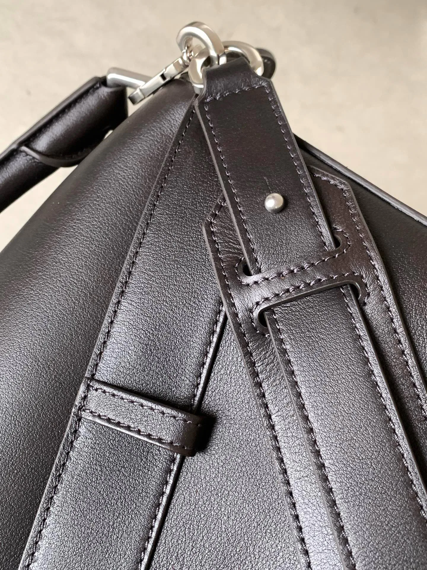 Классические Сумки Женские Loewe 17220996