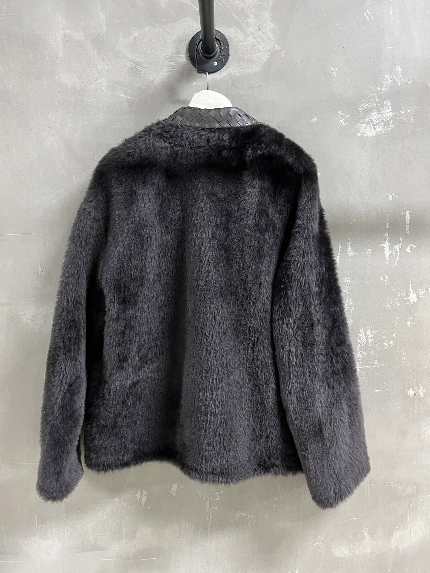 Кожаные Куртки И Дублёнки Женские Bottega Veneta 18226805