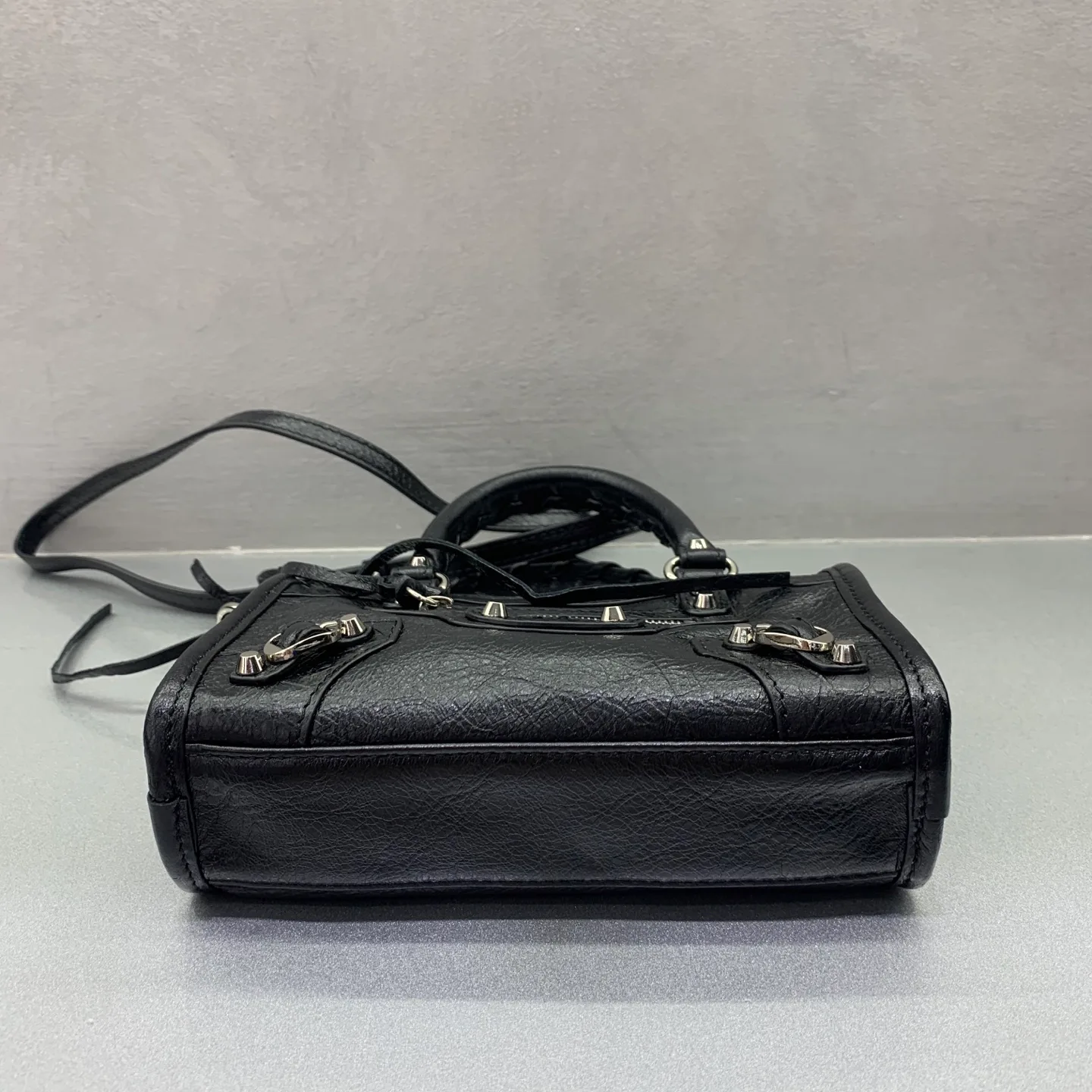 Классические Сумки Женские Balenciaga 18135832