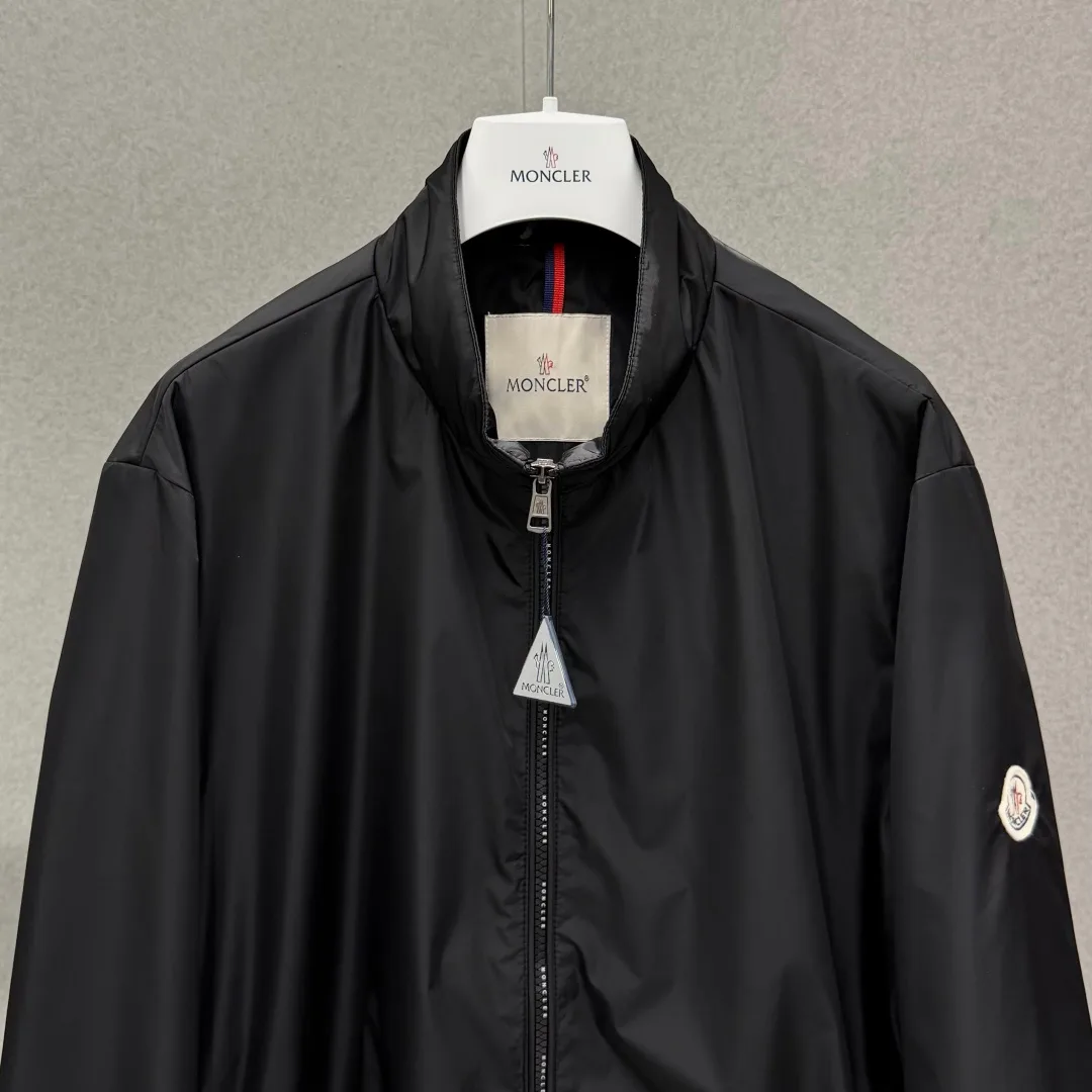 Куртки И Пуховики Мужские Moncler 17594035