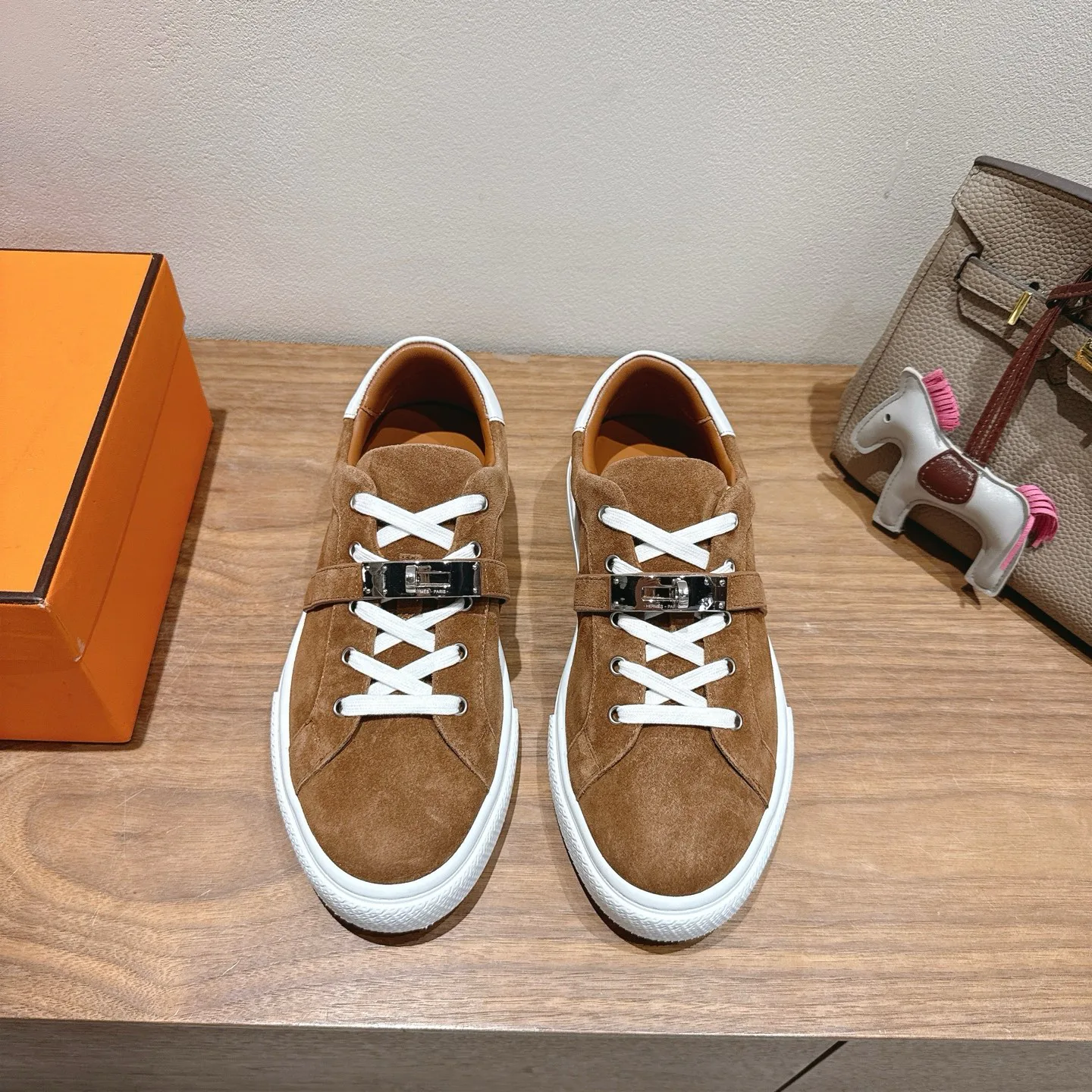 Кроссовки Женские Hermes 17414433