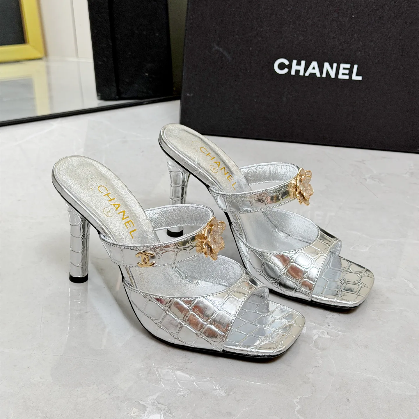 Босоножки Женские Chanel 17335035