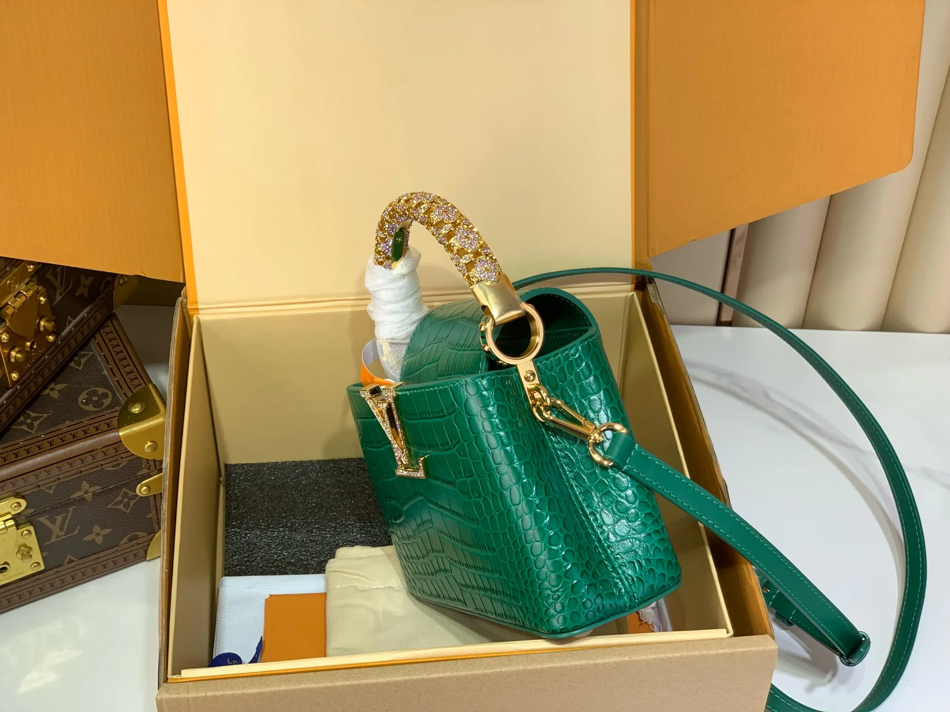 Классические Сумки Женские Louis Vuitton 17499368