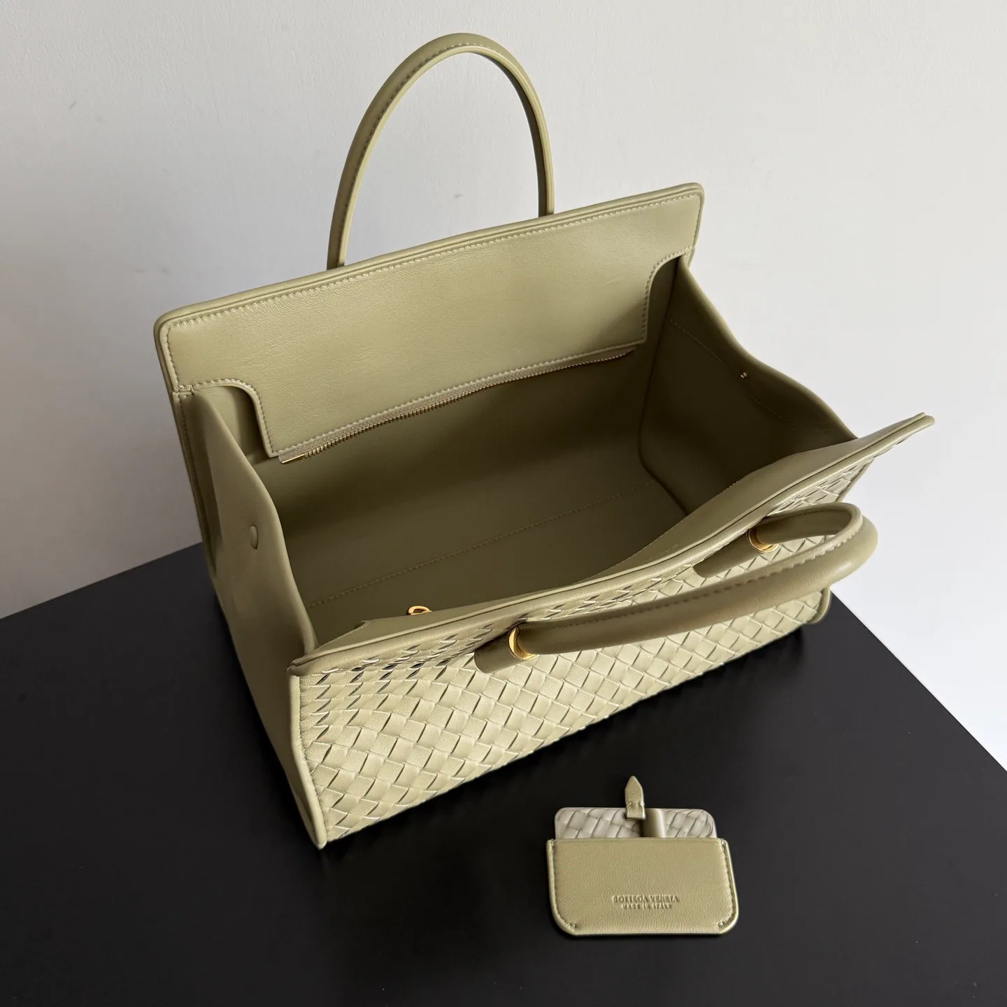 Классические Сумки Женские Bottega Veneta 17973996