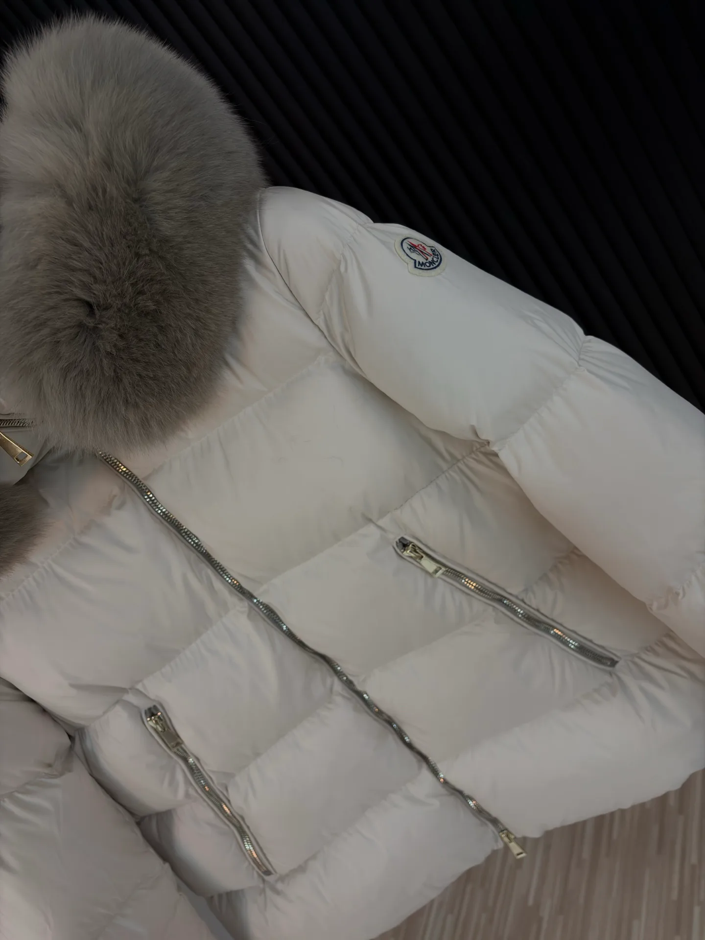 Куртки И Пуховики Женские Moncler 18188672