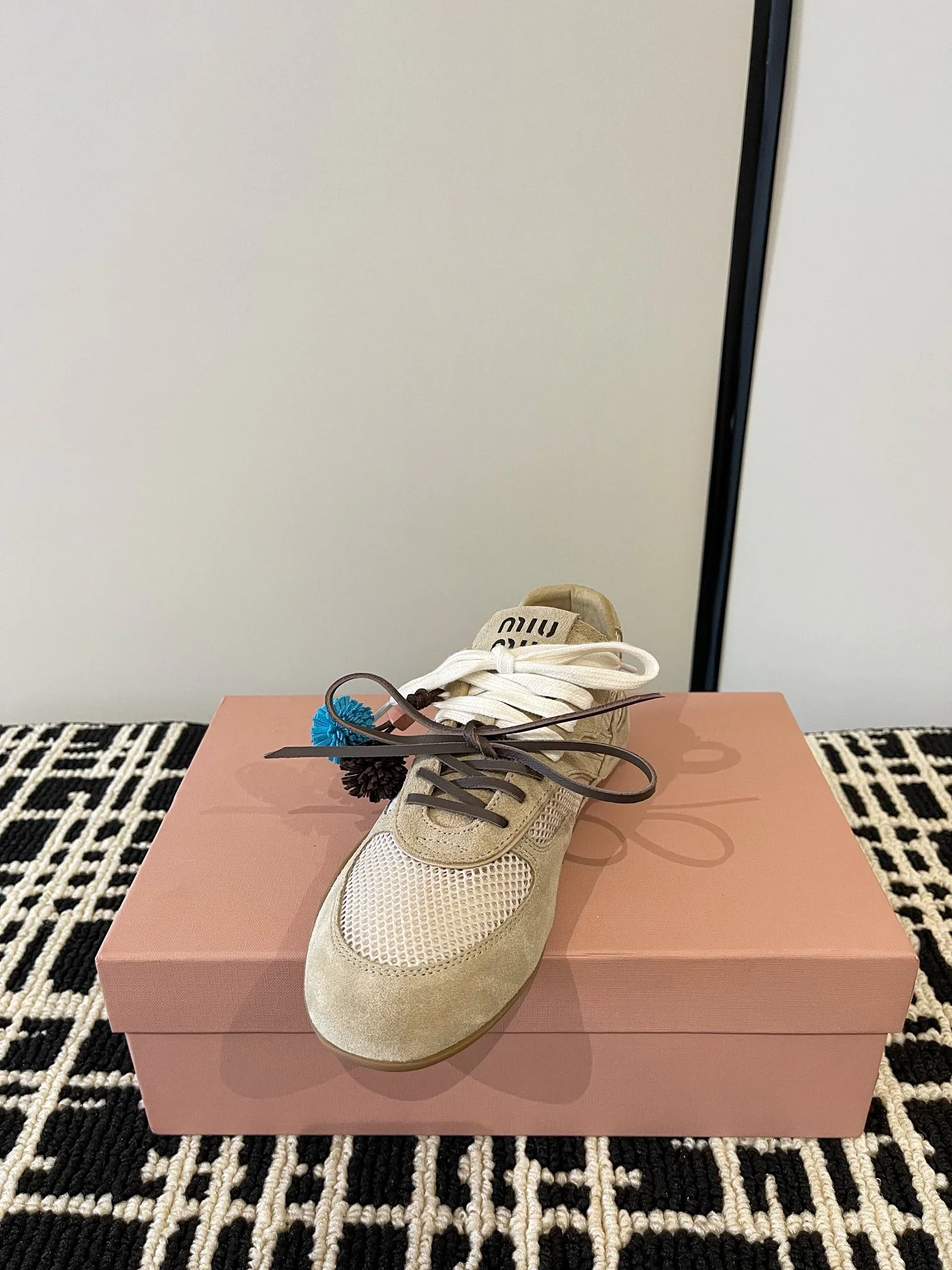 Кроссовки Женские Miu Miu 10991297