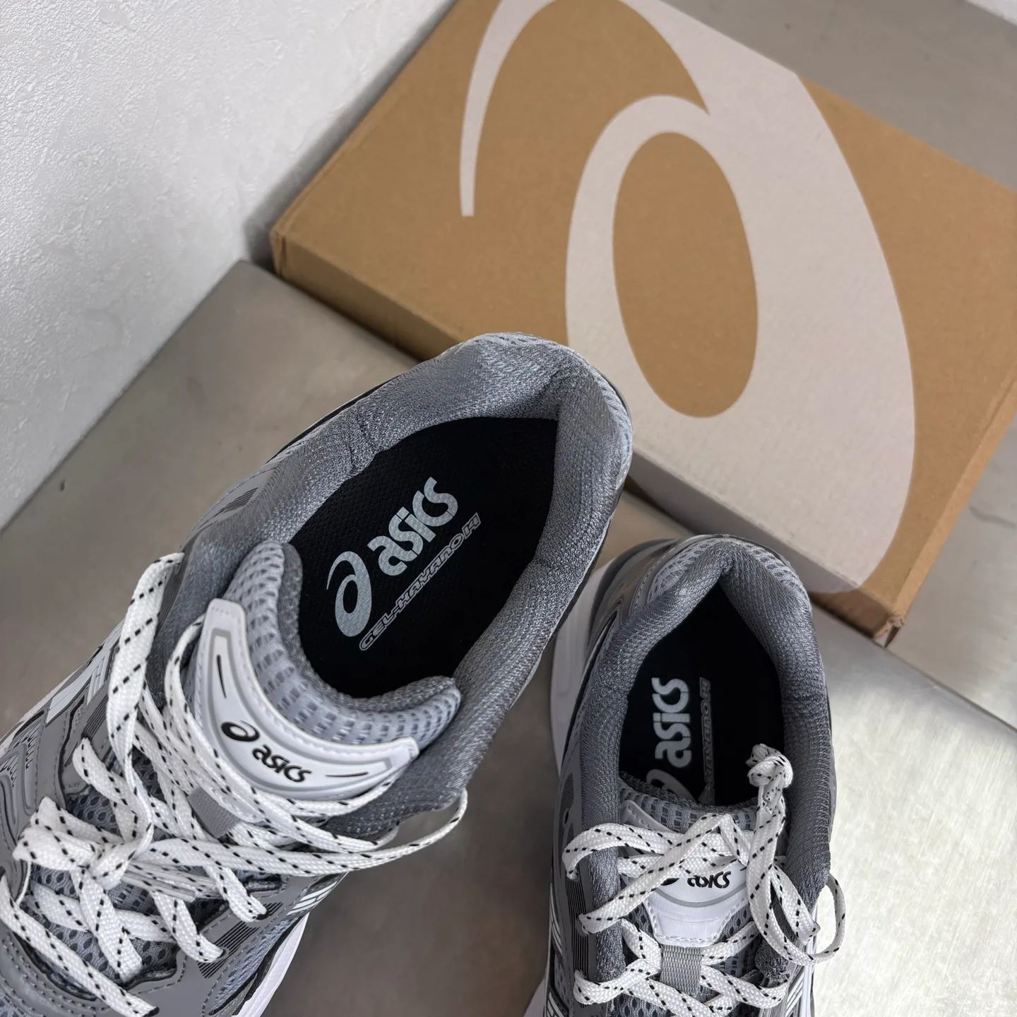 Кроссовки Женские Asics 18744170