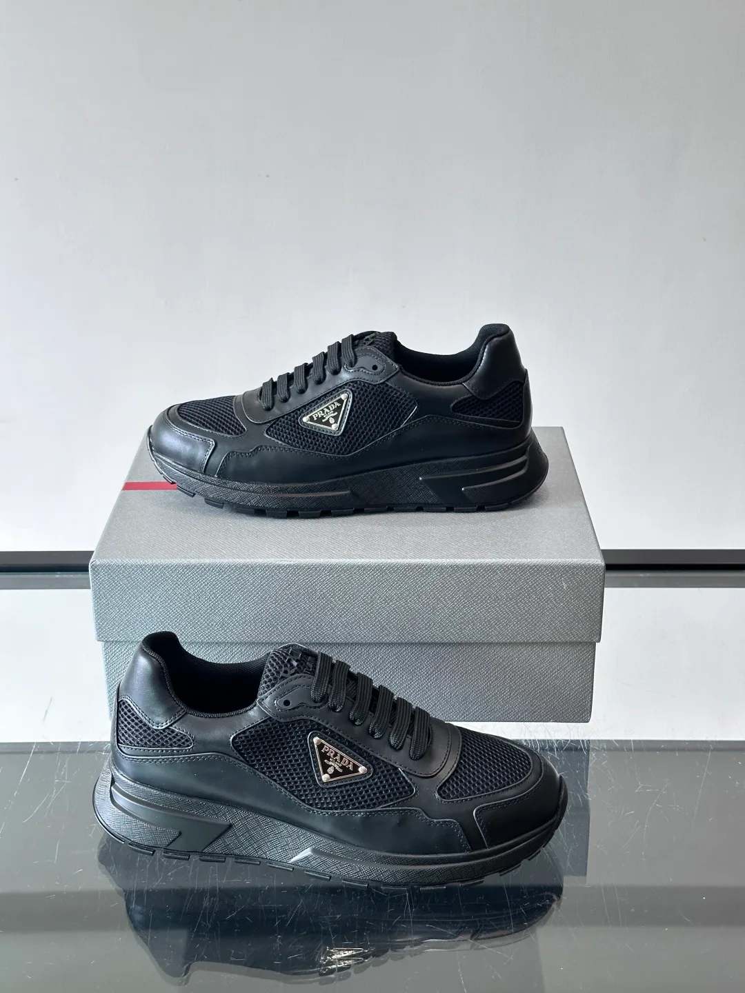 Кроссовки Мужские Prada 18872006