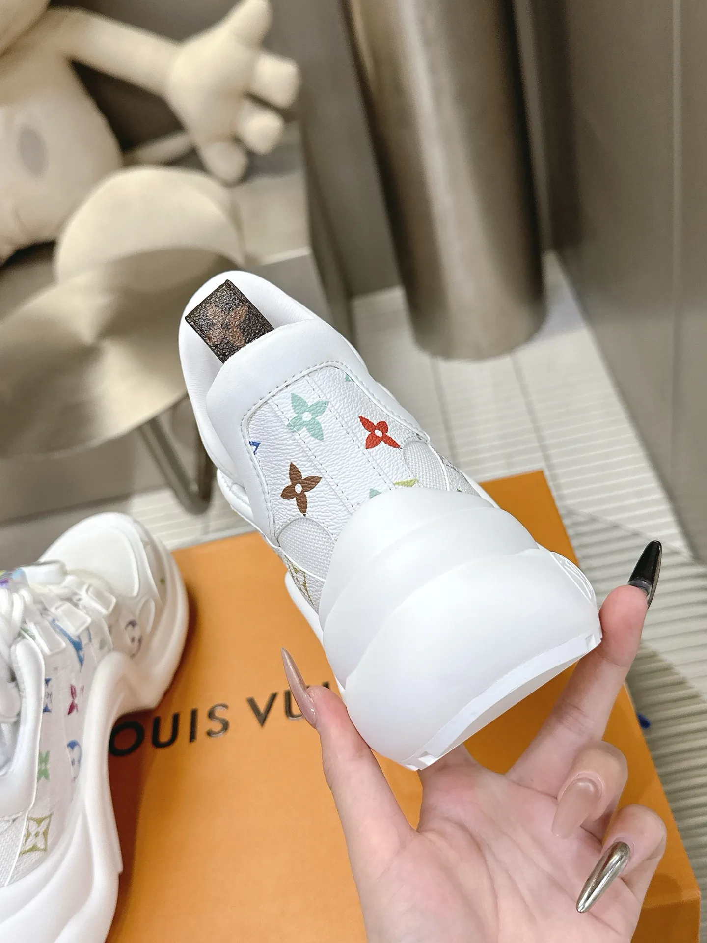 Кроссовки Женские Louis Vuitton 10060943