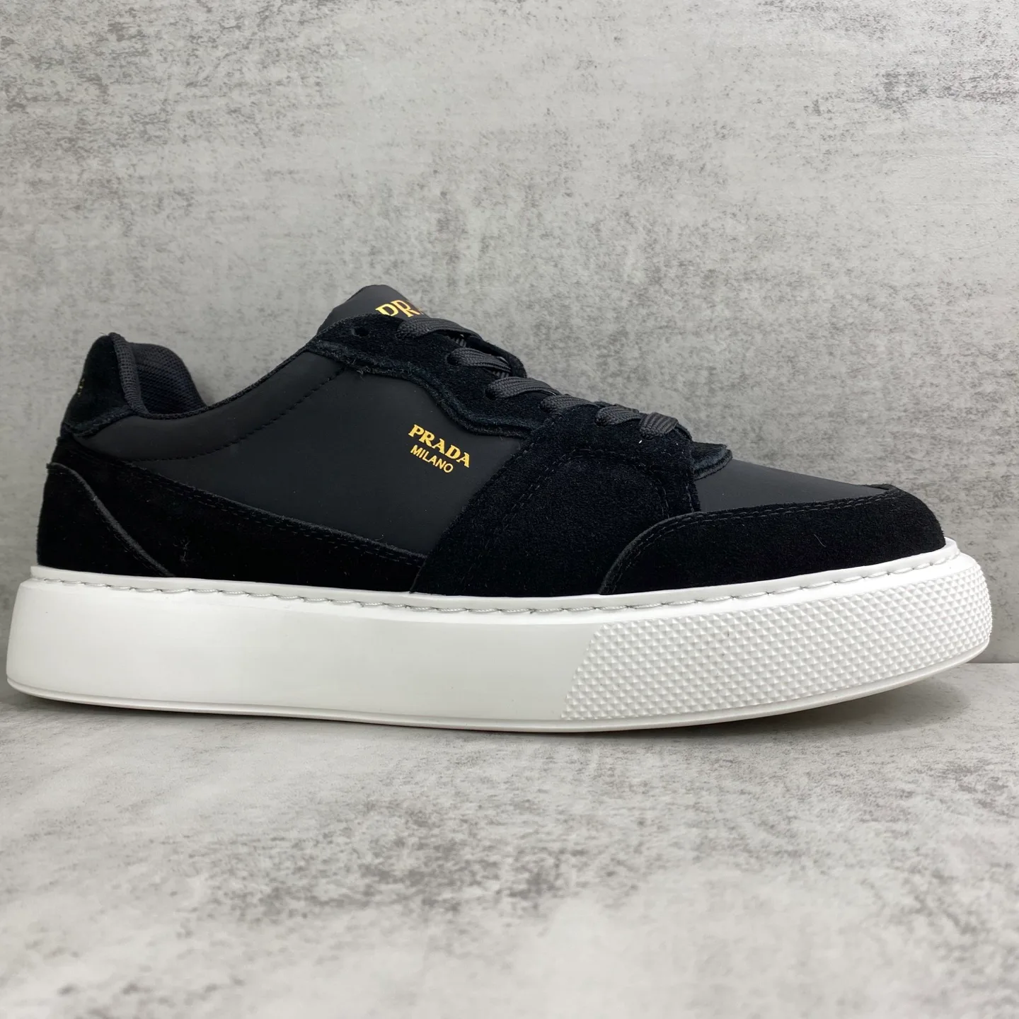Кроссовки Мужские Prada 11679466