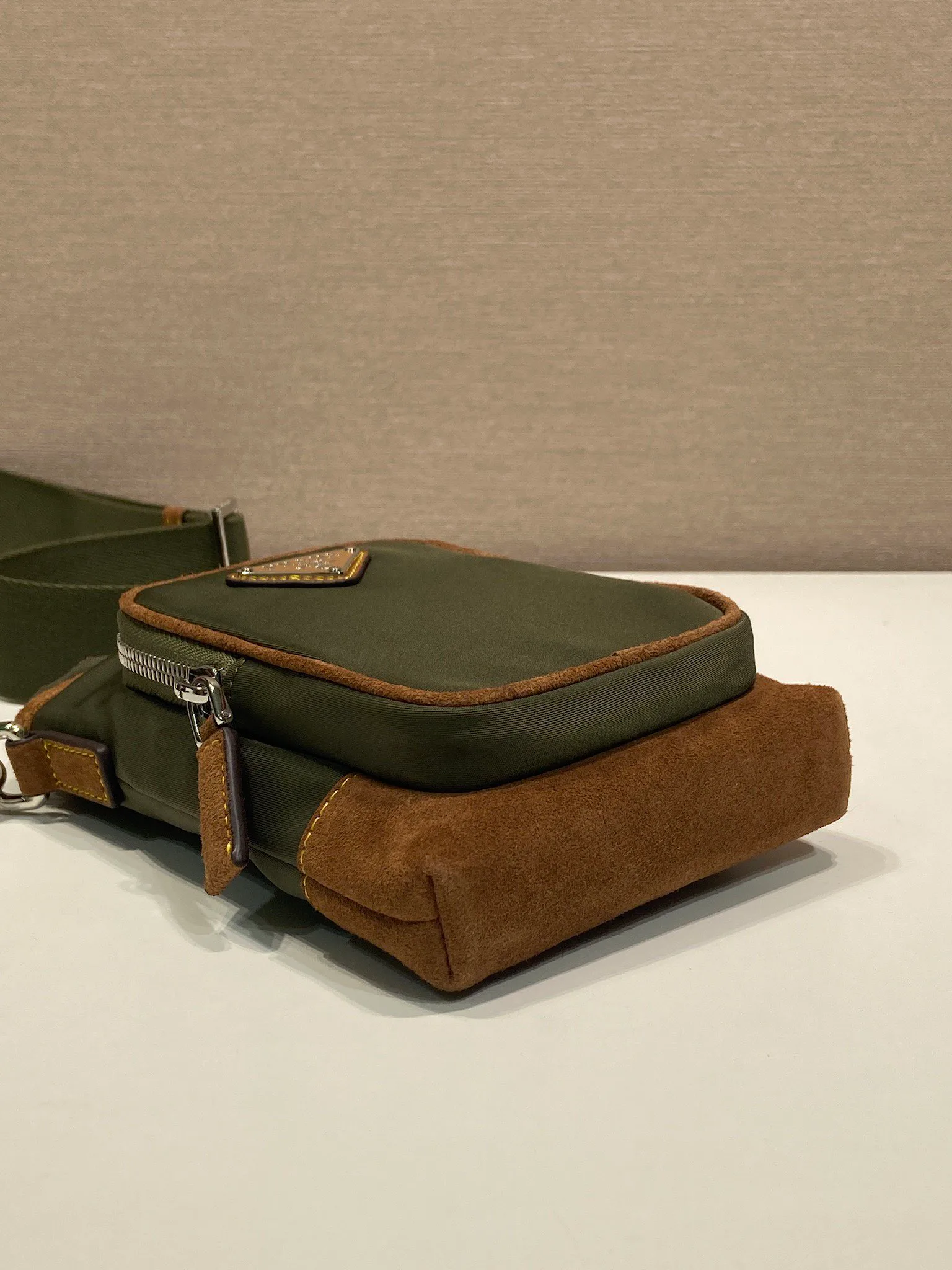 Сумки На Ремне Женские Prada 13410384