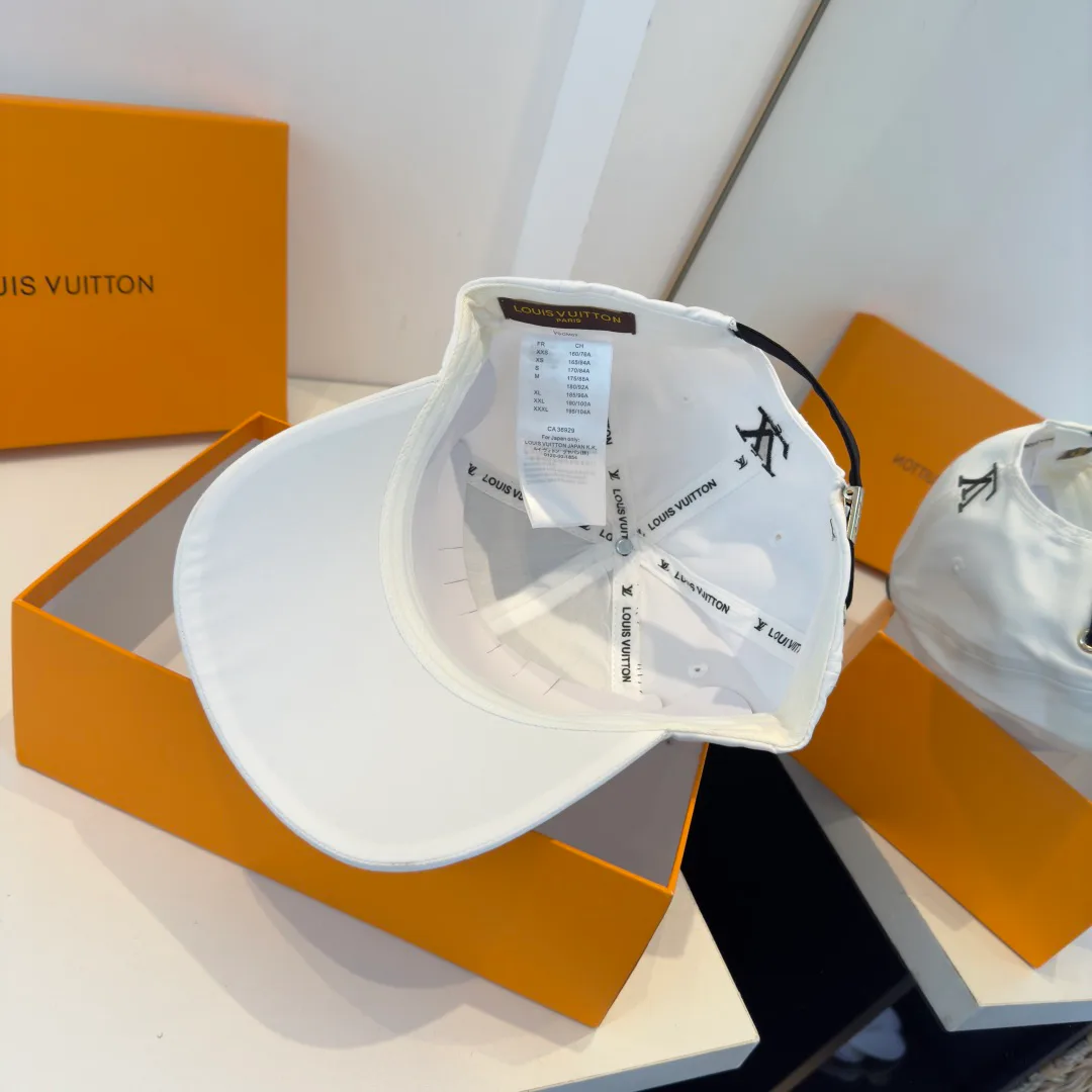 Головные Уборы Louis Vuitton 11416642
