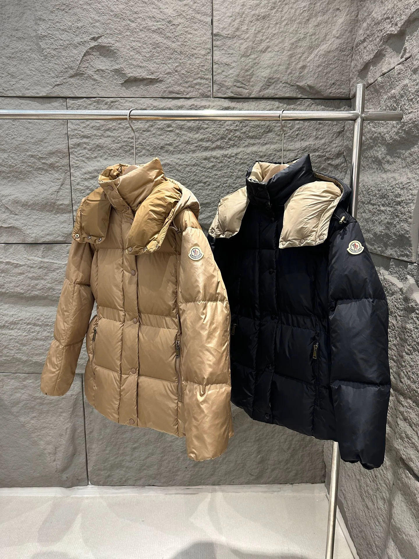 Куртки И Пуховики Женские Moncler 18609633