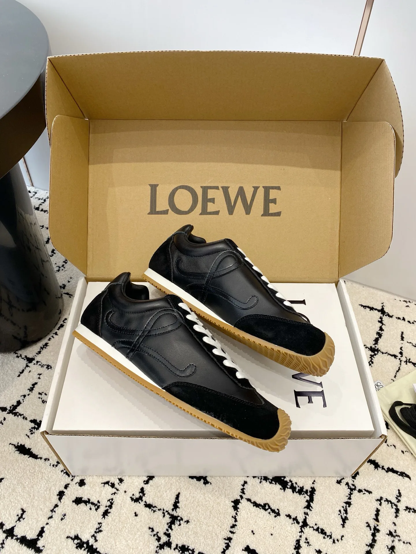 Кроссовки Женские Loewe 18268854