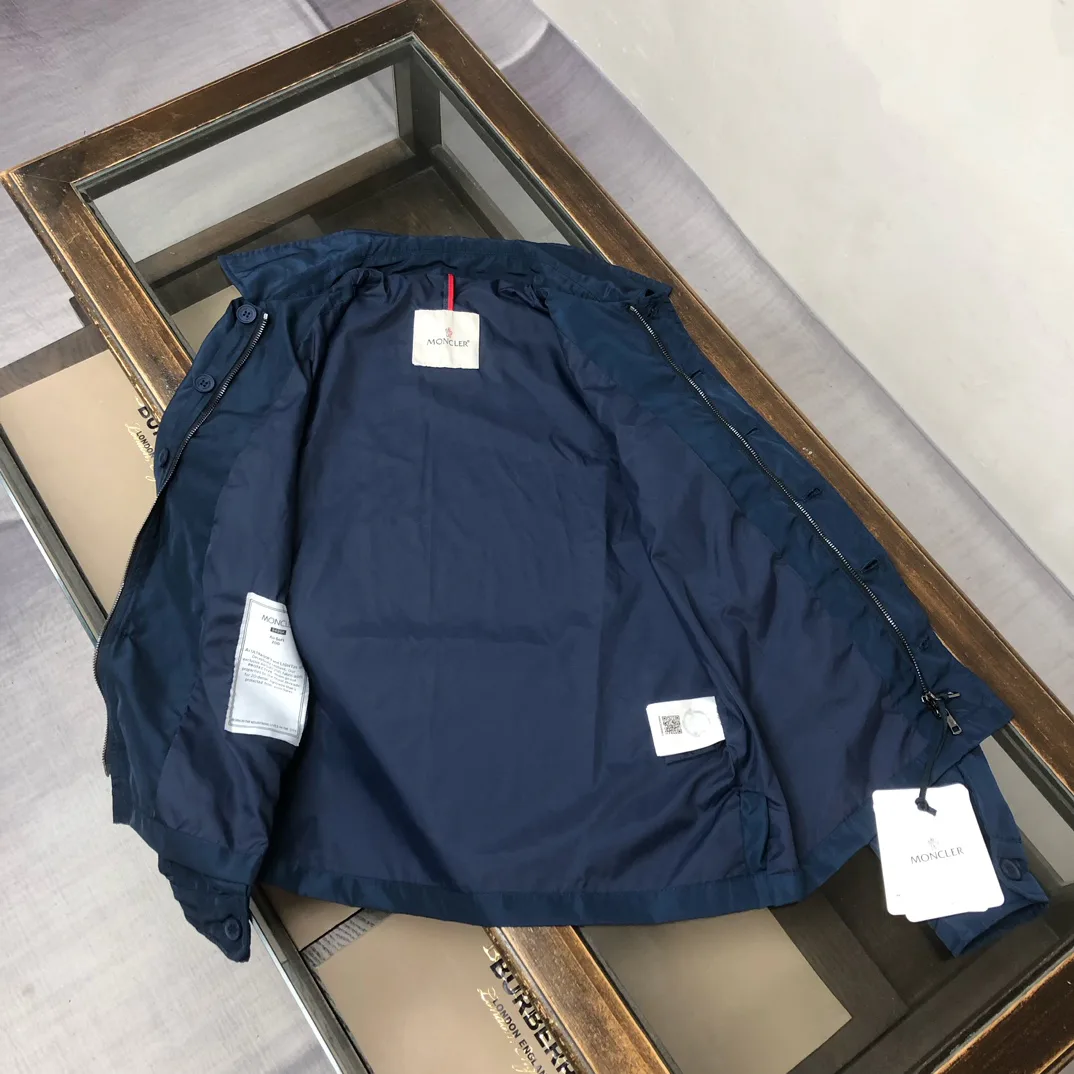 Куртки И Пуховики Мужские Moncler 9620358