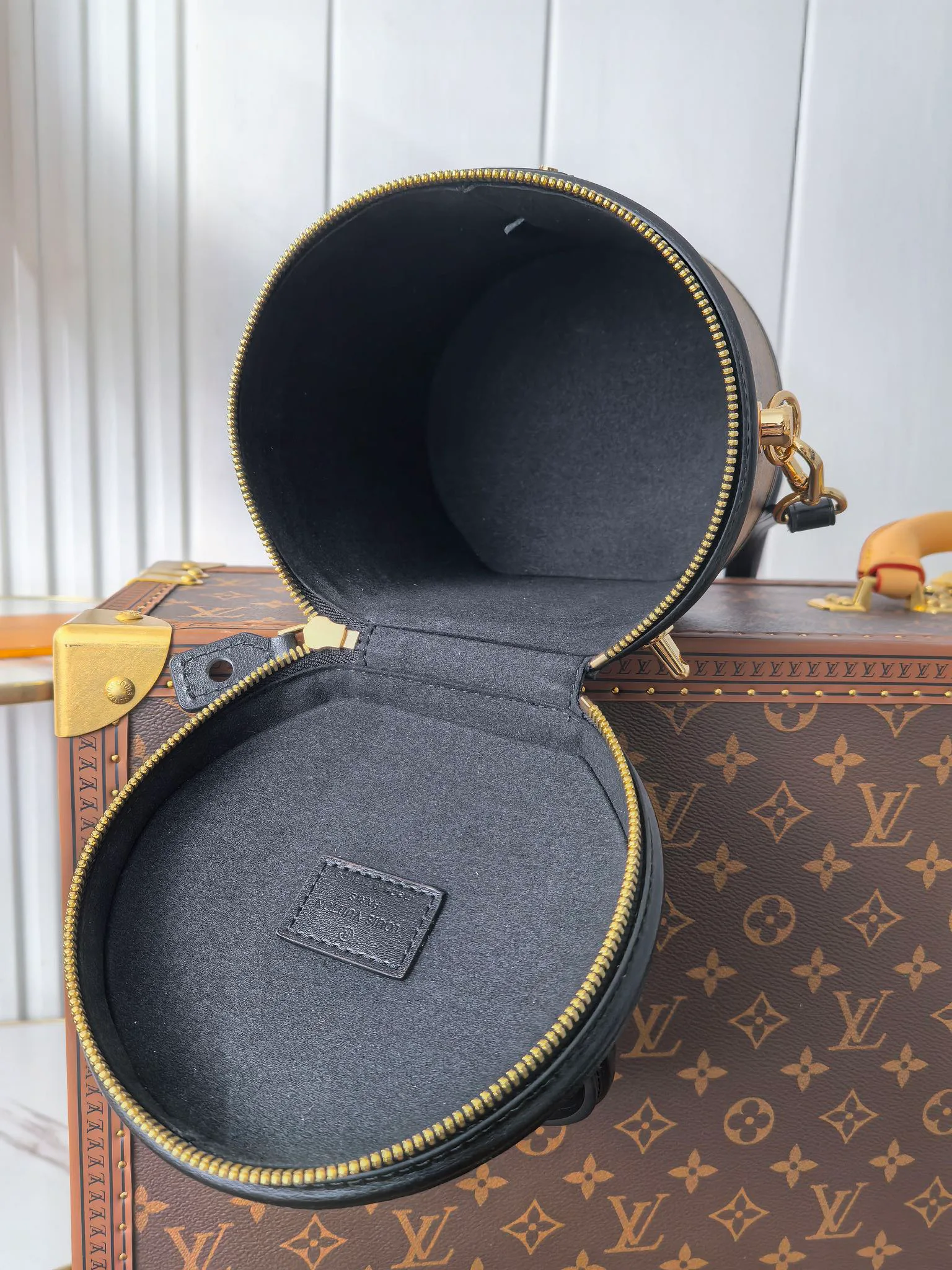 Классические Сумки Женские Louis Vuitton 13153267