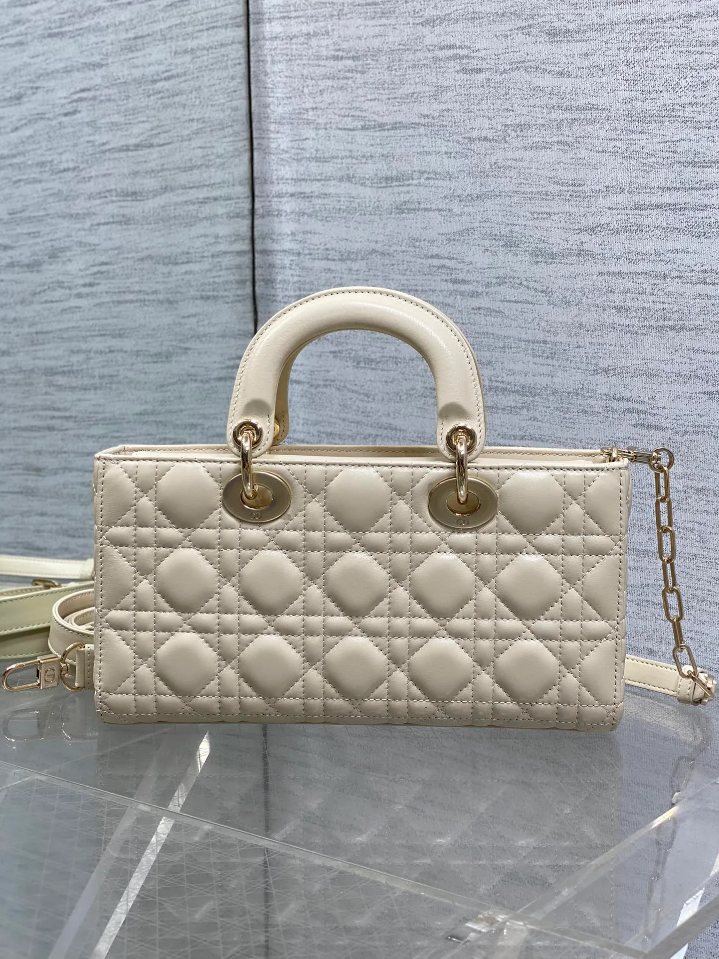 Классические Сумки Женские Christian Dior 11685176