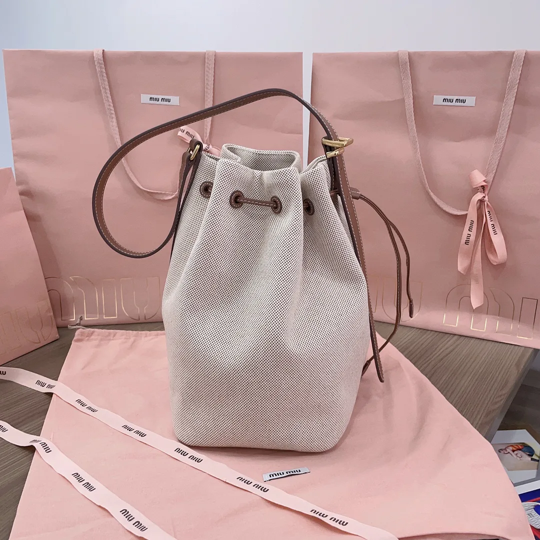 Классические Сумки Женские Miu Miu 17483319