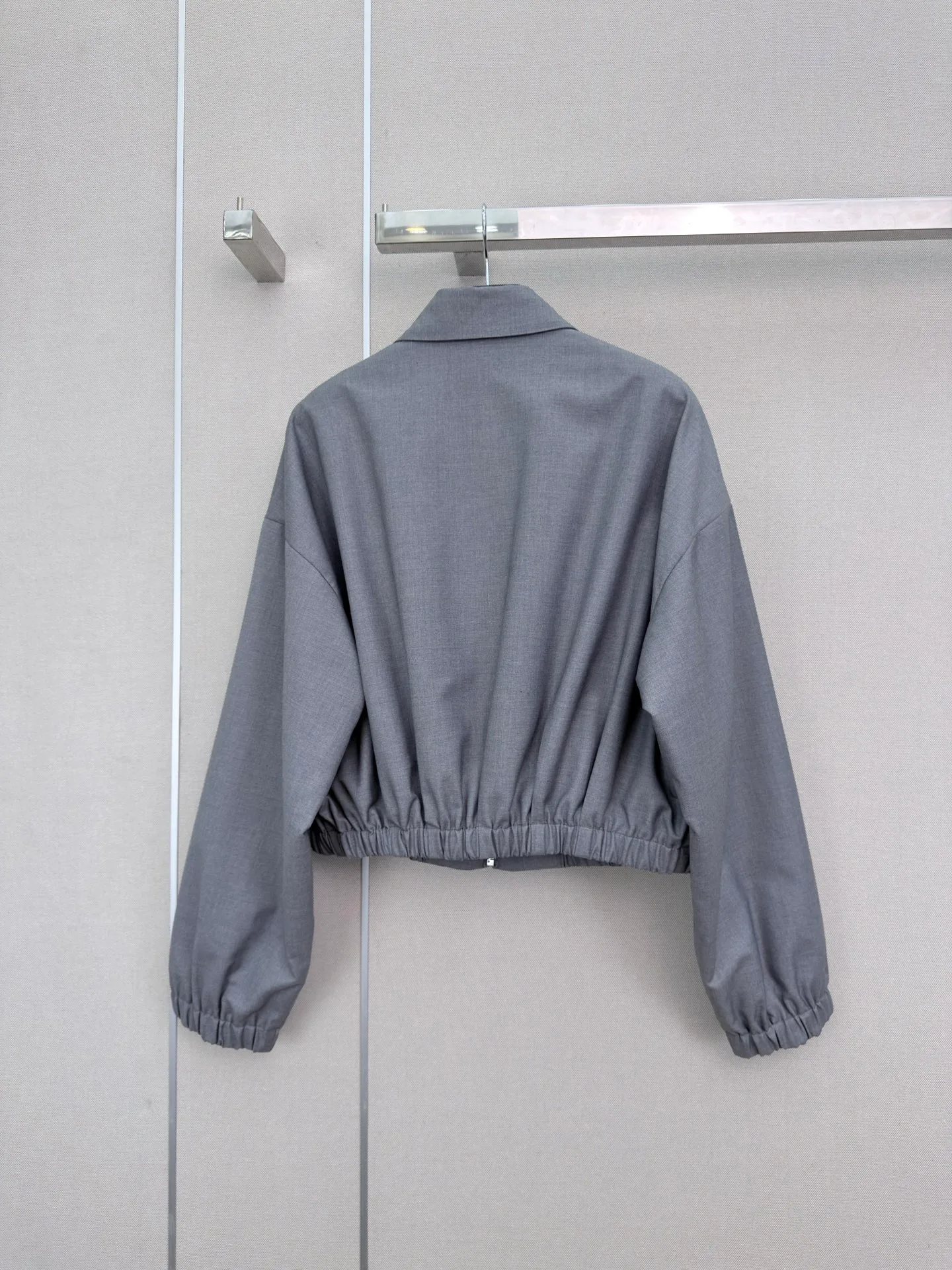 Куртки И Пуховики Женские Prada 18877927