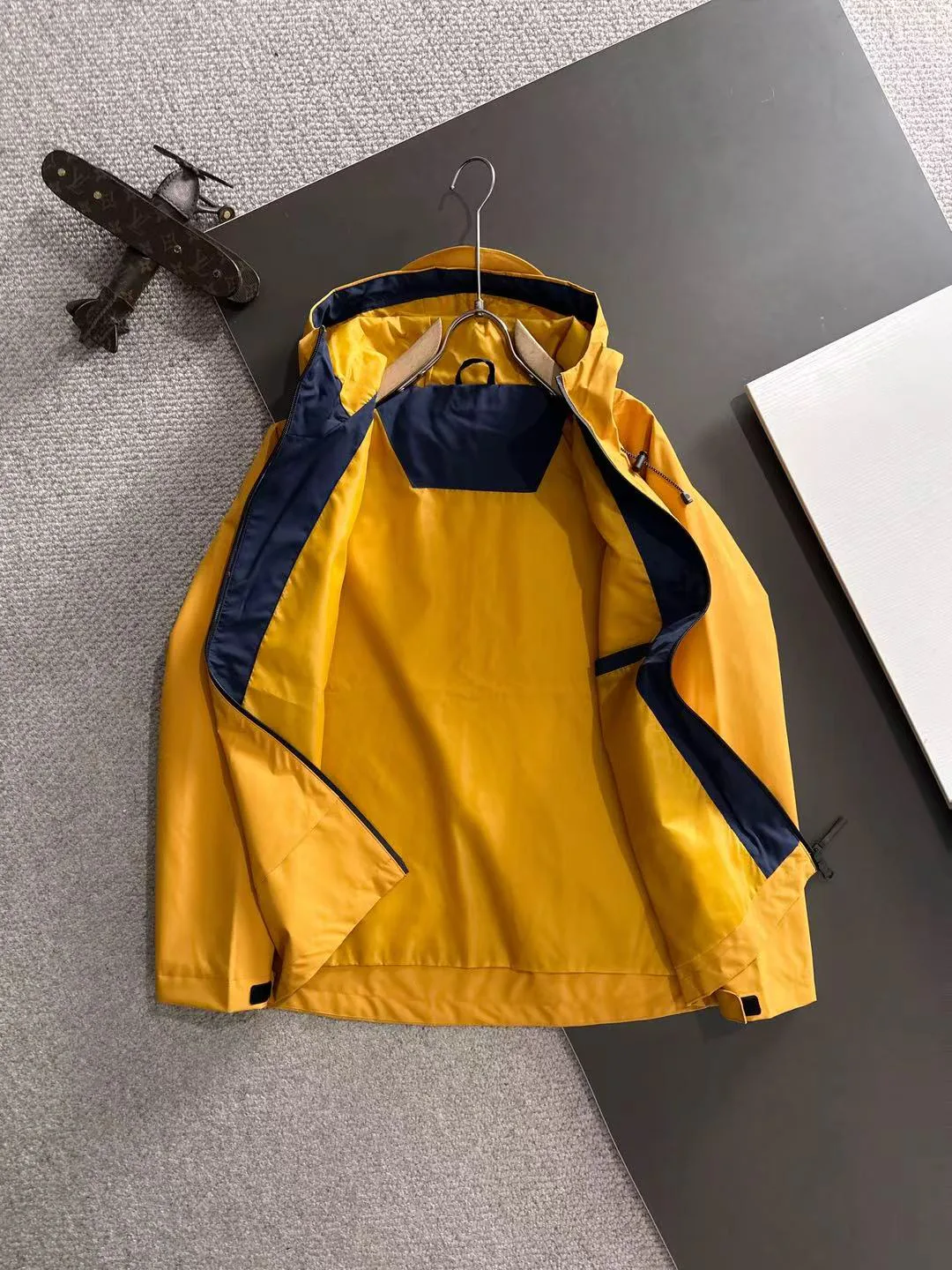 Куртки И Пуховики Женские Fendi 11054665
