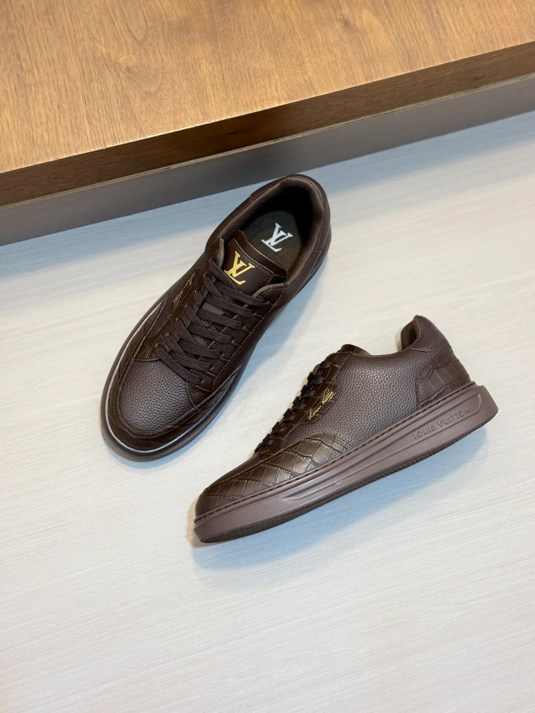 Кроссовки Мужские Louis Vuitton 18265104