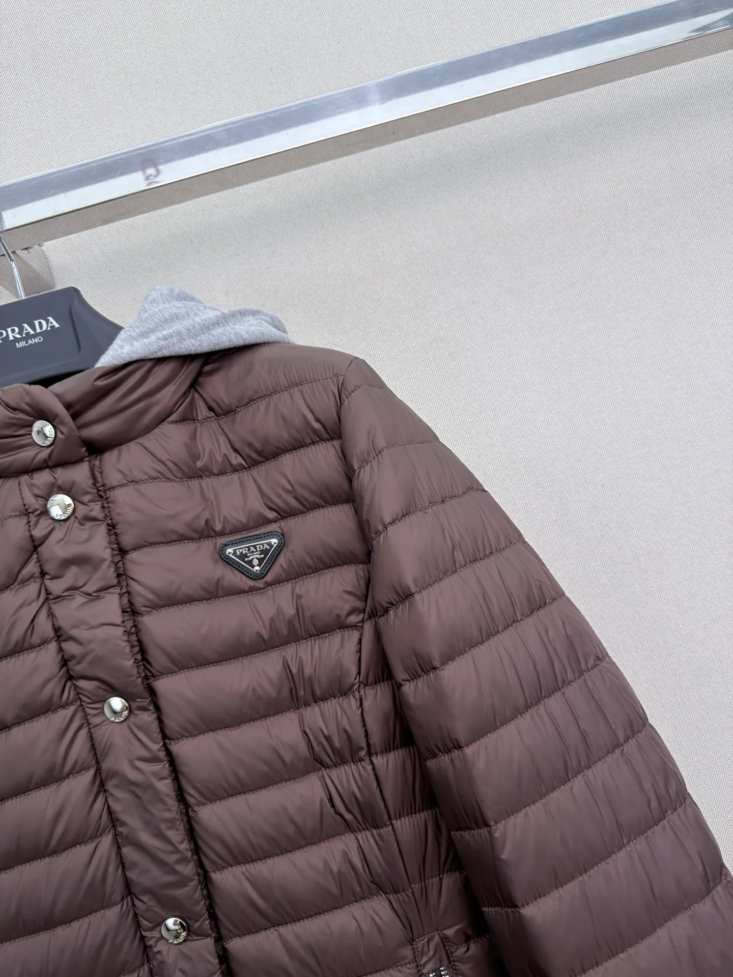Куртки И Пуховики Женские Prada 18185818