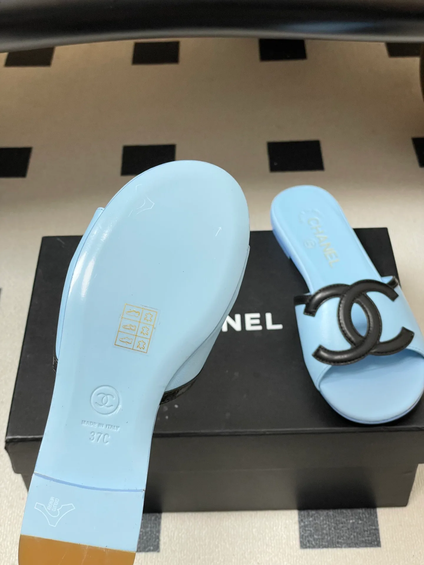 Шлепанцы Женские Chanel 11627617