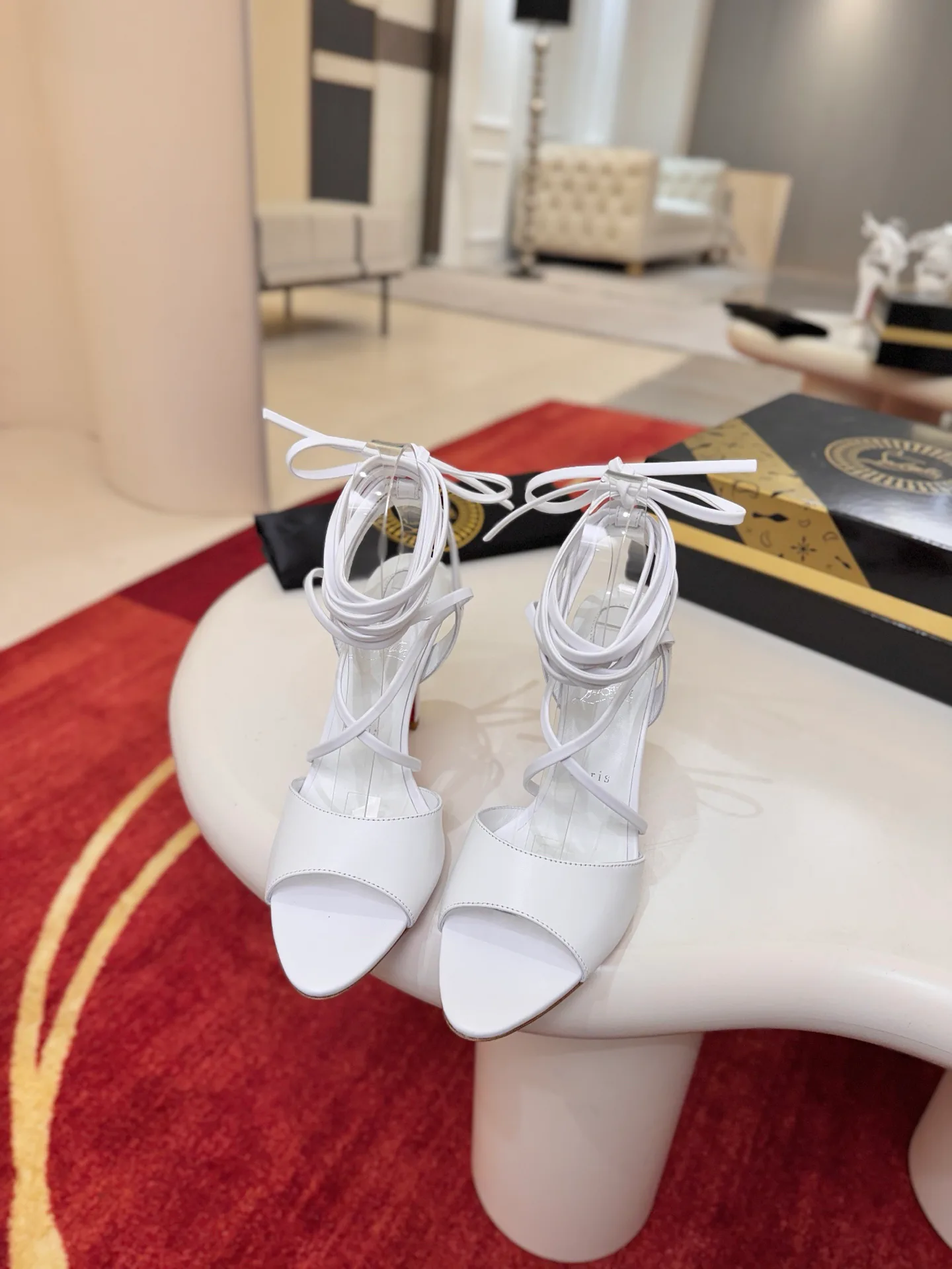 Босоножки Женские Christian Louboutin 19570905