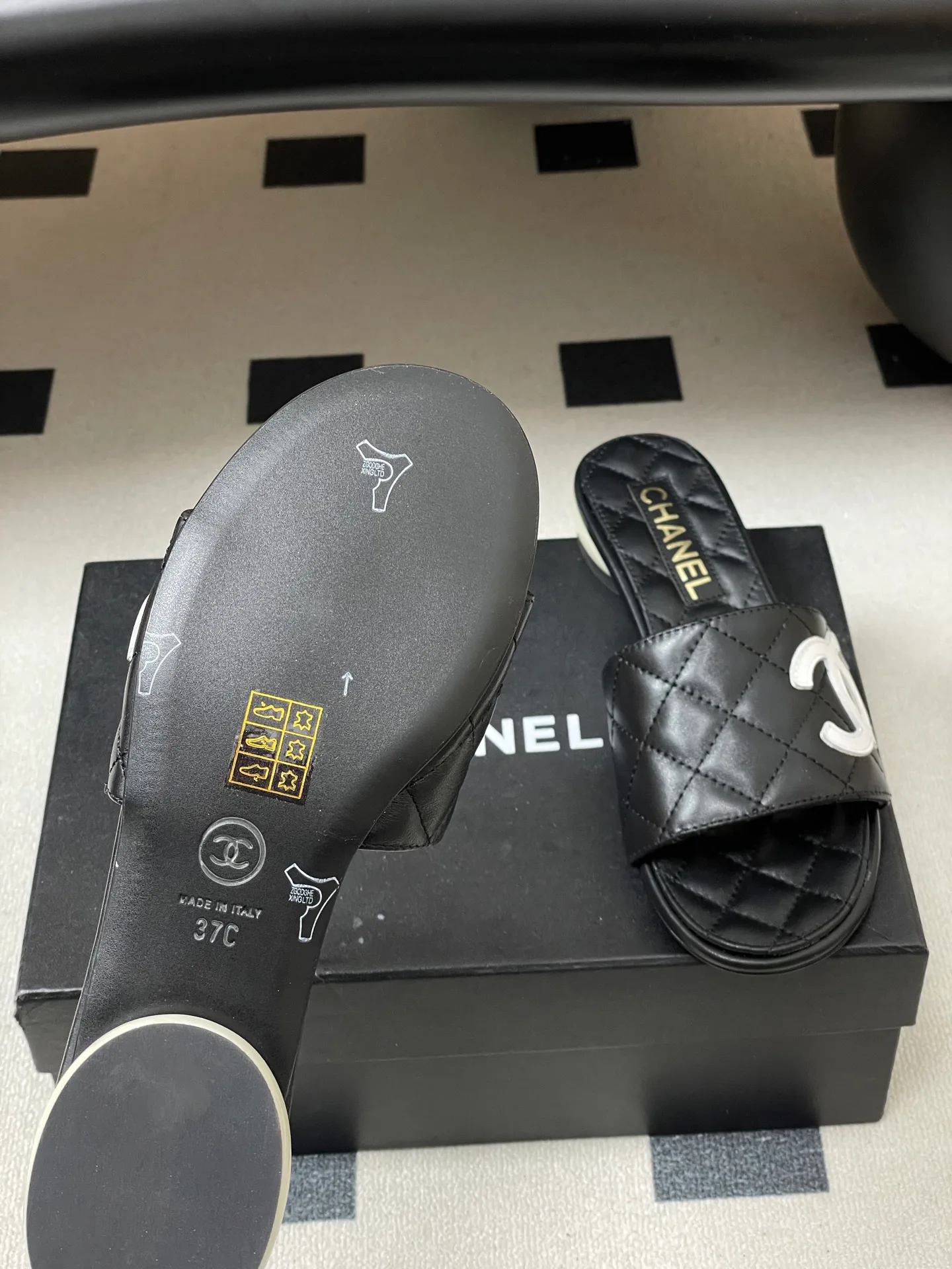 Босоножки Женские Chanel 10993895