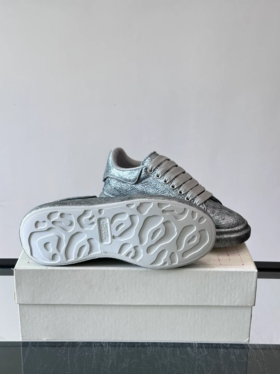 Кроссовки Женские Alexander Mcqueen 17447542