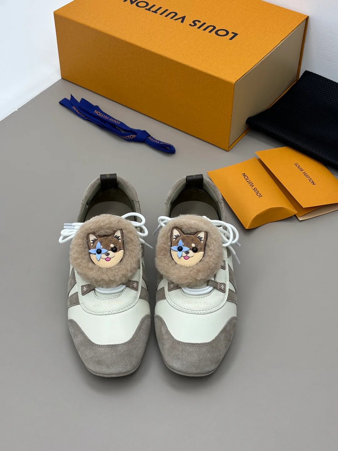 Кроссовки Женские Louis Vuitton 18006206