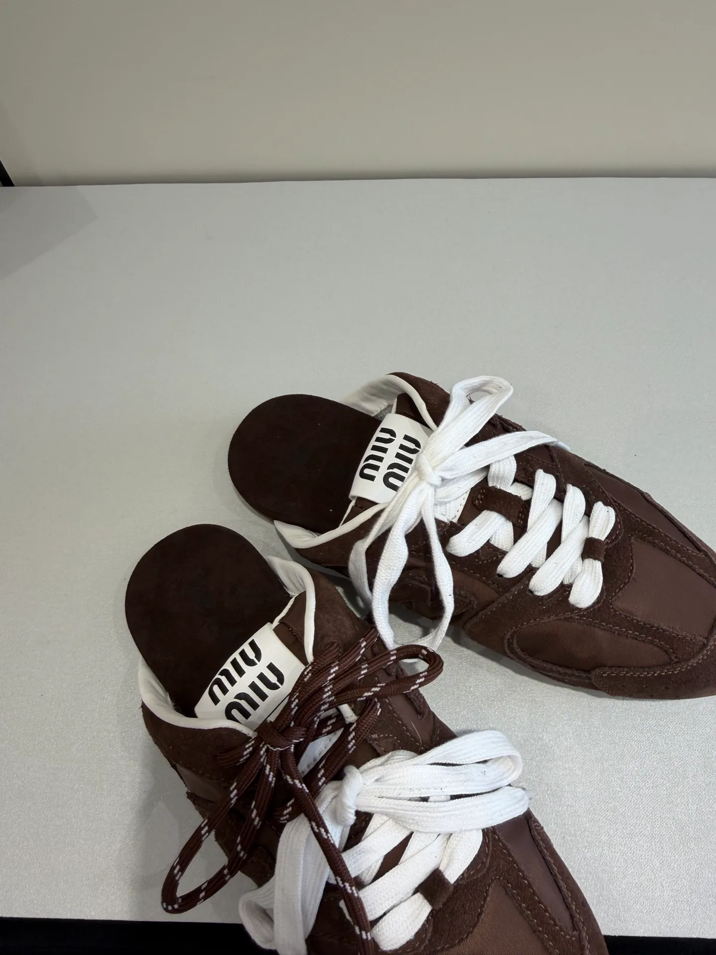 Кроссовки Женские Miu Miu 17977136